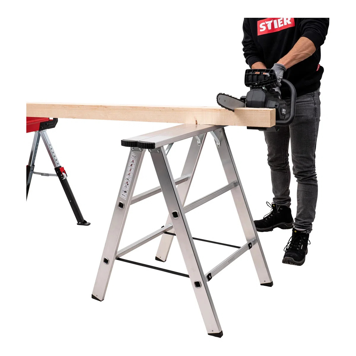 STIER Aluminiumbock, mit einer Tragfähigkeit von 150kg, 75 cm breit, 80 cm hoch, Arbeitsbock, Unterstellbock, Montagebock, Klappbock, verzinkte Scharniere, Nylongurte zur Absicherung