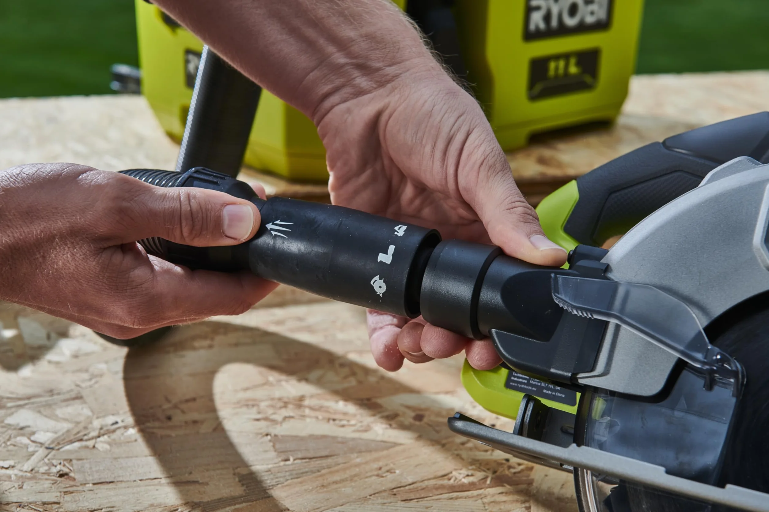 RYOBI 18 V ONE+ Brushless Akku-Handkreissäge RCS18BL-0, 184 mm Sägeblatt | werkzeuglose Einstellungen, ohne Akku und Ladegerät