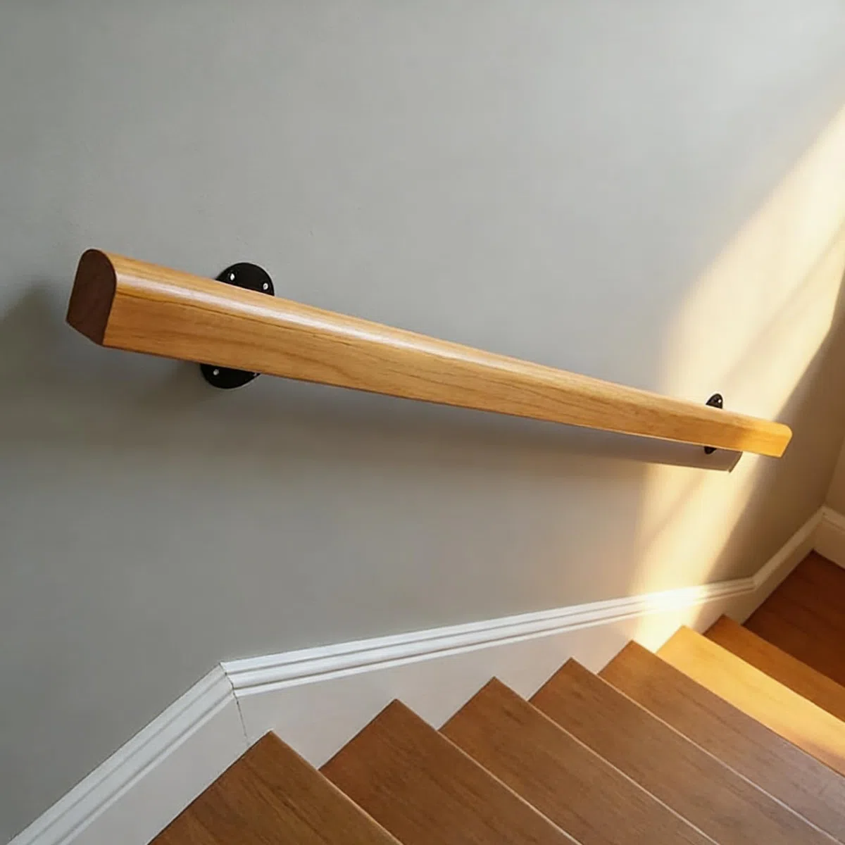 Treppenhandläufe aus Holz 180cm, weiße Handläufe, rutschfeste Handläufe für den Innenbereich, Dachboden-Treppendekoration, Korridor-Stützstangen, Wandhandlauf mit Installationssatz