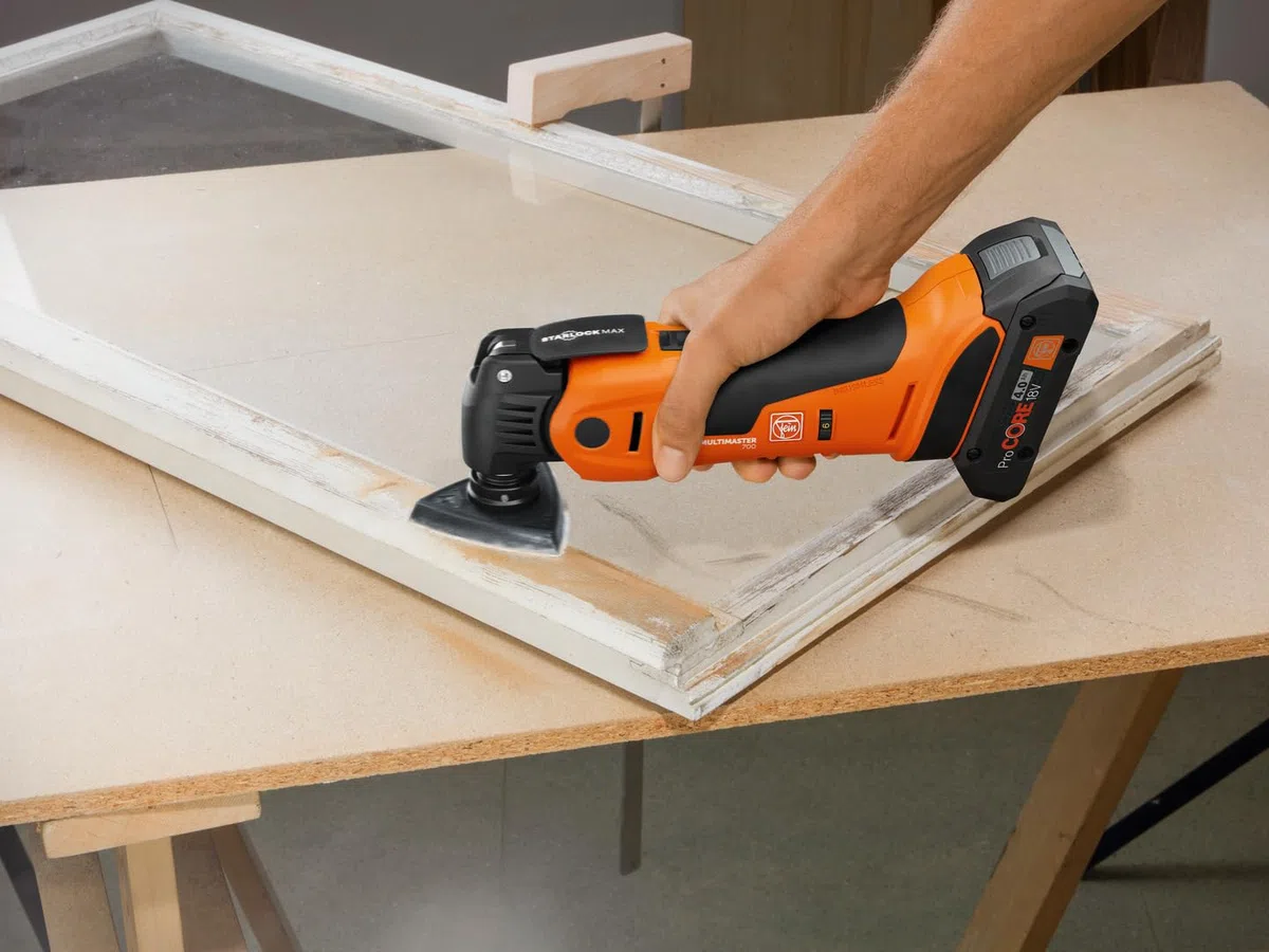Fein Akku Multimaster AMM 700 MAX TOP AS (18 V, ohne Akku, AMPShare, StarlockMax, Multitool inkl. Zubehör-Set 60-teilig für Holz, Kunstsoff + Metall, Multifunktionswerkzeug, in L-Boxx) 71293663000