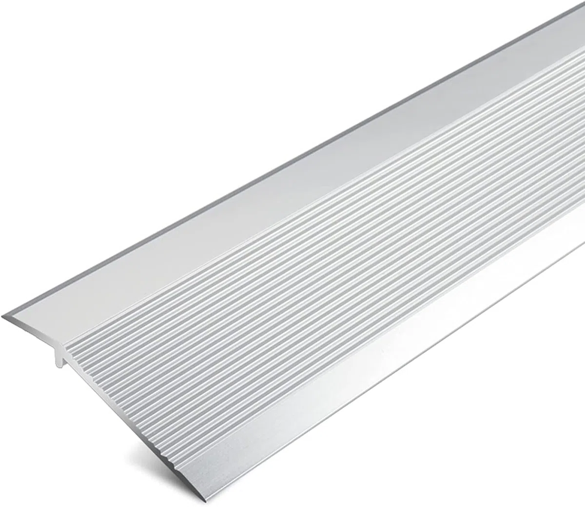 Übergangsleiste für unebene Böden, rutschfeste Aluminium-Reduzierflöte für Balkontüren im Innenbereich, 10 cm extra breiter geriffelter Teppichrand (Farbe: Silber, Größe: Länge 110 cm)