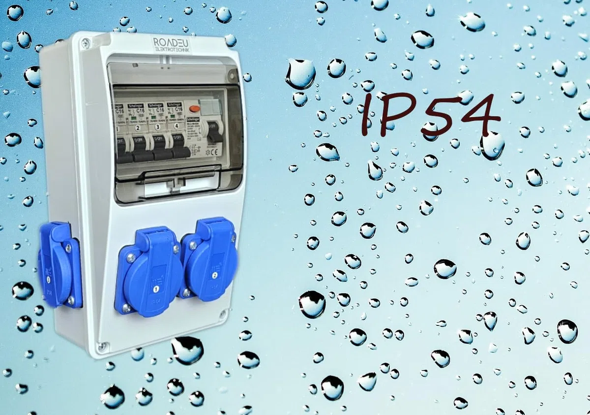 RoadEu - Stromverteiler 230V. 4x Schuko Steckdose mit Sicherungsautomat 16A. Baustromverteiler 16A mit FI Schalter. Steckdosen integriert mit Sicherungskasten. IP54 Wandverteiler - Aussen Wasserdicht