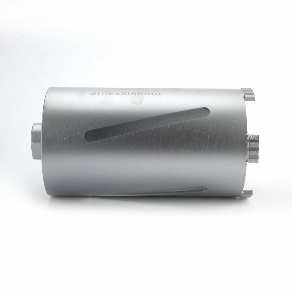 Diamantbohrkrone/Kernbohrer/Dosenbohrer DM 32-150mm L 200mm Inkl. SDS-PLUS Adapter & Zentrierbohrer – Komplettset für Bohrhammer – Sofort einsatzbereit für Beton, Mauerwerk & Stein(DM 68mm L 200mm)