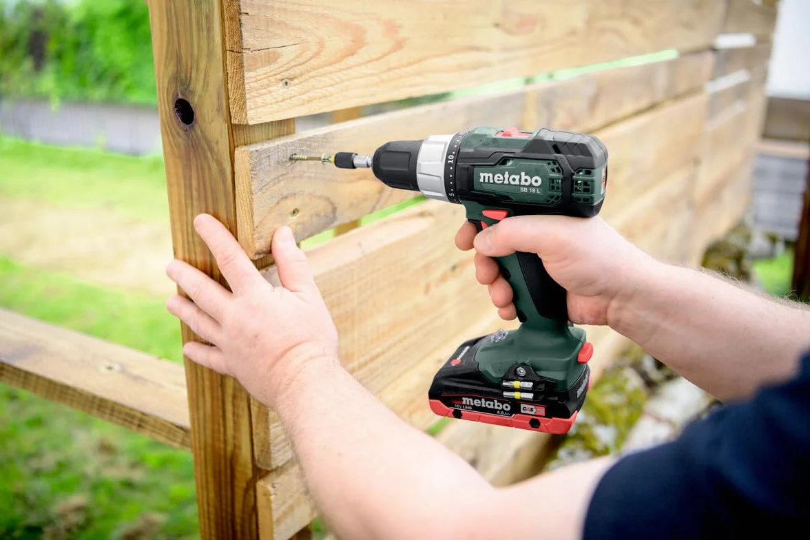 Metabo SB 18 L Set Akku-Schlagbohrschrauber – inkl. Akku (18V 2 x 2Ah LiPOWER Akkus, Bohrdurchmesser 13 mm/36 mm, Gewicht 1,6 kg) 614053710