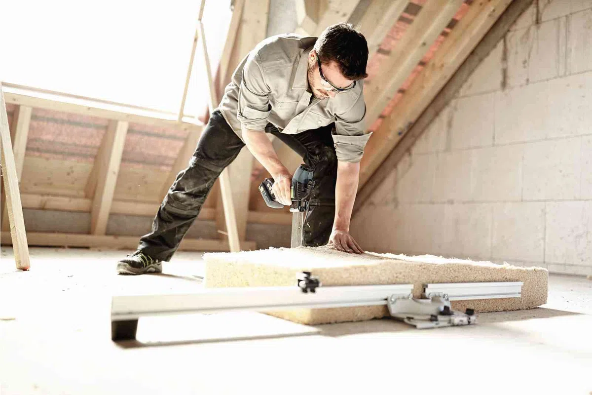 Festool Akku-Dämmstoffsäge ISC 240 HPC 4,0 EBI-Plus (mit Akkupacks, Schnellladegerät, Schneidgarnitur Wellenschliff, Adapter-Tisch, Führungsschienen-Schlitten), im Systainer