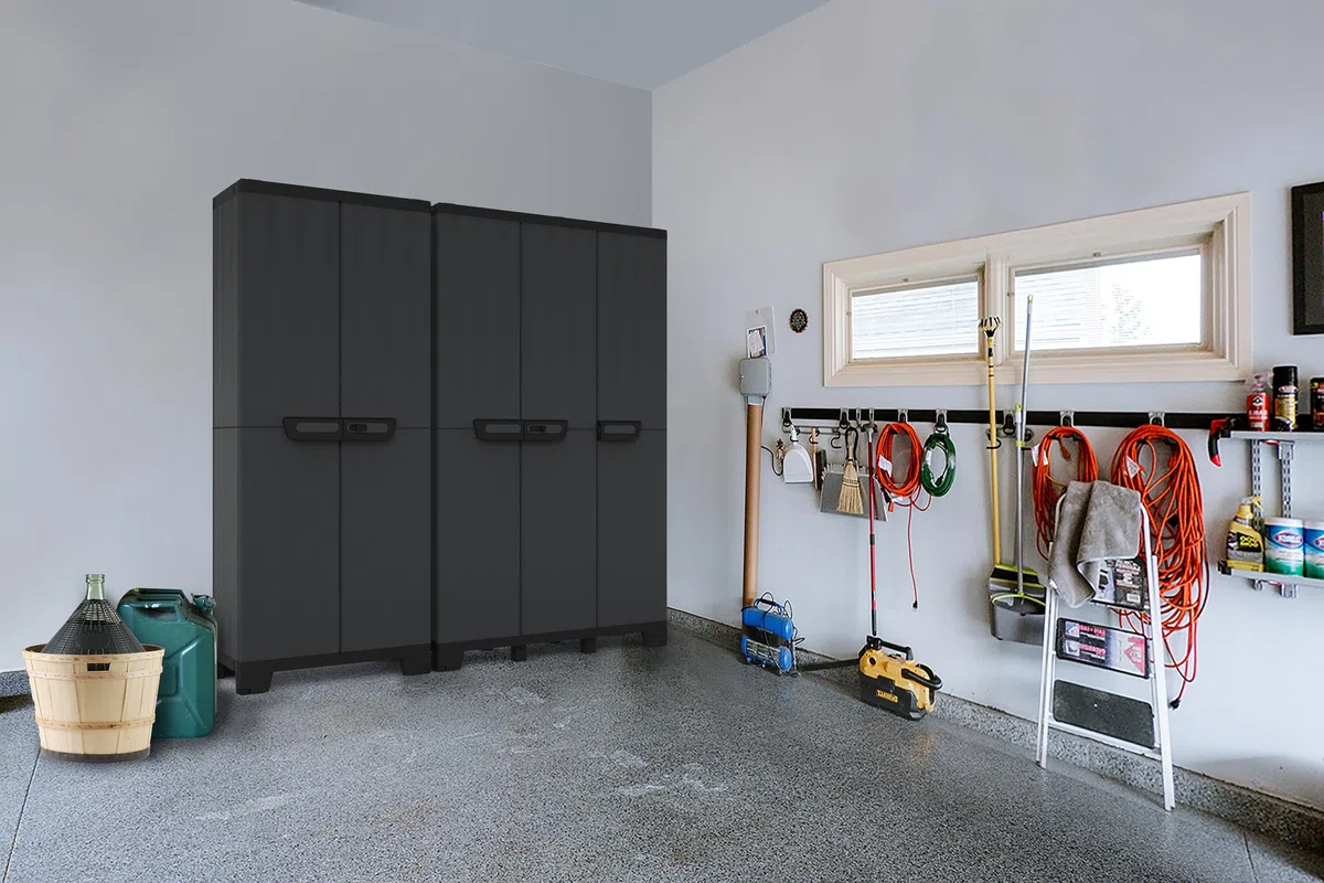 Terry - Ardesia 102A, Besenschrank mit 3 Türen, vertikaler Trennwand, 3 verstellbaren Regalböden, Steinoptik-Finish, für überdachten Innen- und Außenbereich, 102x39x172 cm