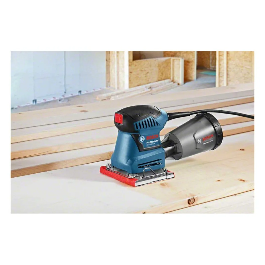 Bosch Professional Schwingschleifer GSS 140-1 A (mit Staubbox inkl. Microfilter, 2x Schleifblatt, 1x Schleifplatte, Lochwerkzeug)