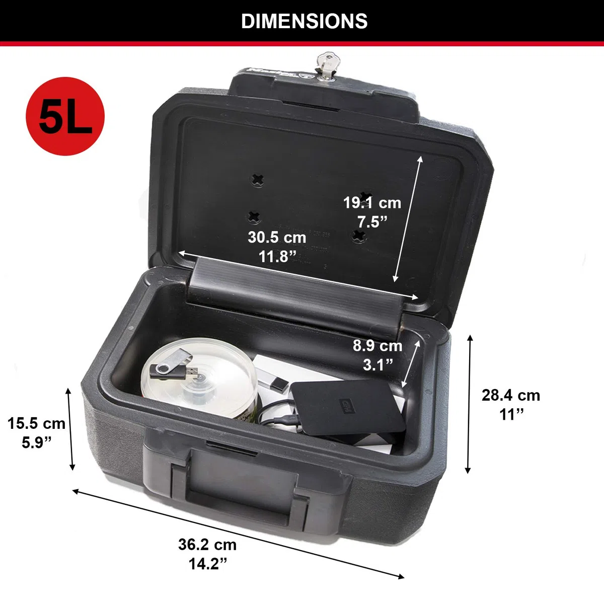 Master Lock Tresor Feuerfest und Wasserdicht mit Schlüssel, Dreifacher Schutz - Flug, Feuer und Flut, 5L, 15.5 x 36.2 x 28.4 cm